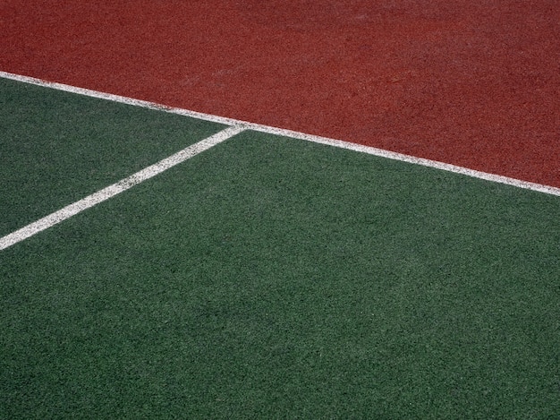 Cancha con rayas blancas, minimalismo.