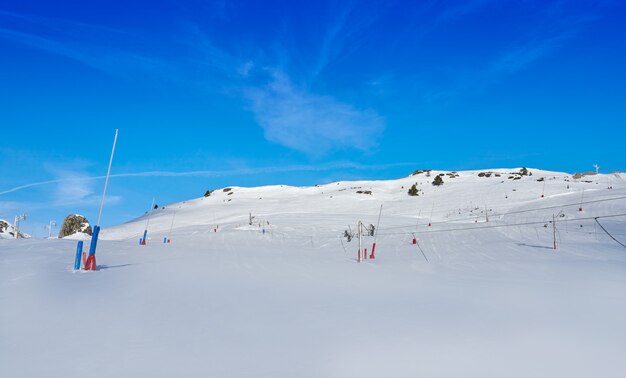 Candanchu esquí en Huesca en Pirineos España