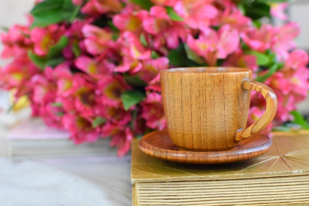 Caneca de flores de chá e café da manhã álbum de fotos com flores