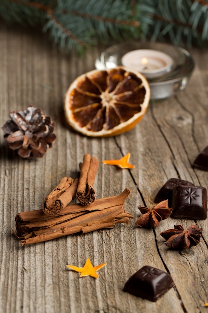 canela, anis, laranja e chocolate