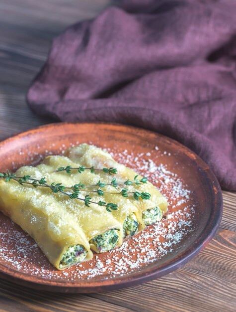 Canelloni gefüllt mit Ricotta und Spinat