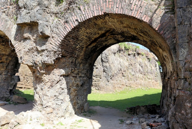 Canhões de ferro fundido espanhóis antigos