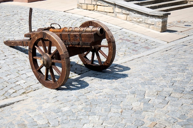 Canhões nas ruas de Sandomierz, na Polônia