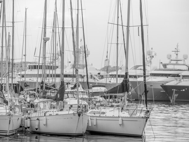 Foto cannes am mittelmeer in frankreich