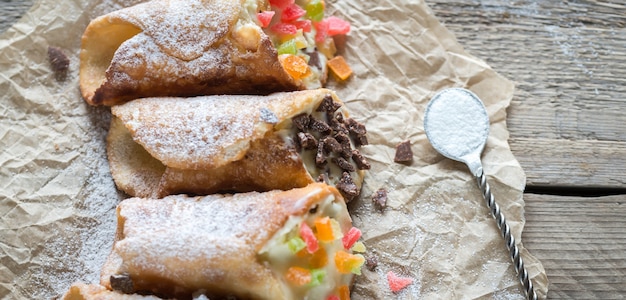 Cannoli gefüllt mit frischkäse