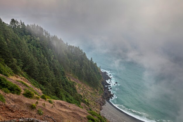 Cannon beach, costa do oregon, eua