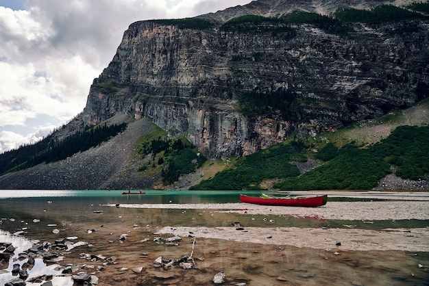 Canoa no Lago Louise, no Canadá