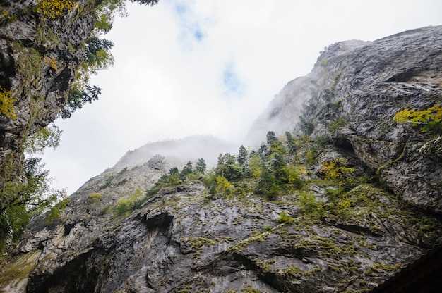 Cañón de Bicaz, Rumania, a finales de otoño