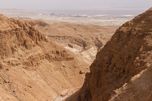 Cañón en el desierto de Judea en Israel