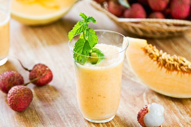 Cantaloupe mit Lychee Smoothie