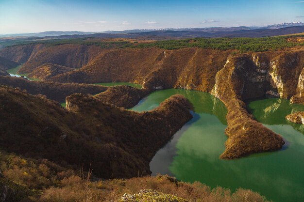 Foto canyão do rio uvac sérvia europa