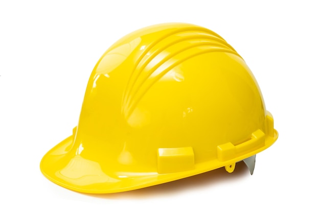 capacete de construção amarelo isolado em fundo branco com caminho de corte