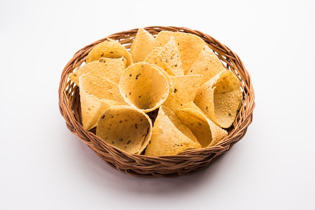 Capad cones ou papadum em forma de cone, tradicional acompanhamento indiano