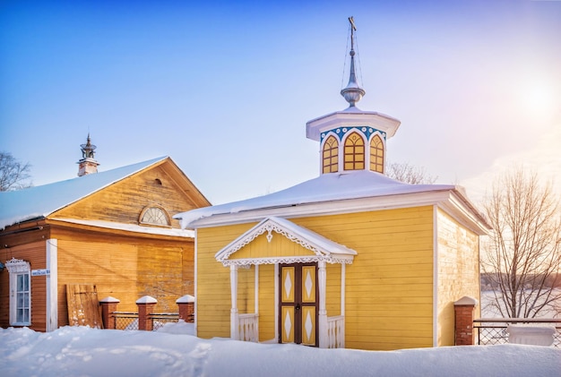 Capela de Flora e Lavra perto do Museu da rua russa Valenki Nikolskaya, cidade de Myshkin, região de Yaroslavl