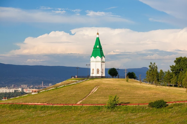 La capilla Paraskeva Pyatnitsa es una capilla ortodoxa rusa en Krasnoyarsk, Rusia. Está dedicado a Paraskevi de Iconium.