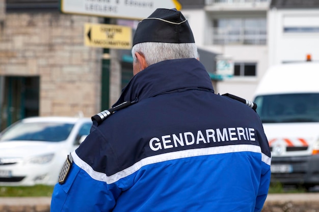 capitán de la gendarmería francesa