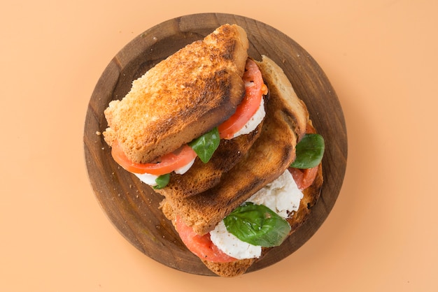 Caprese Panini Sandwich gesundes Sandwich