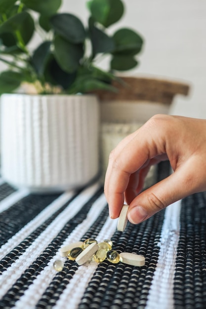 Foto cápsula en cuidado de la salud de la mano