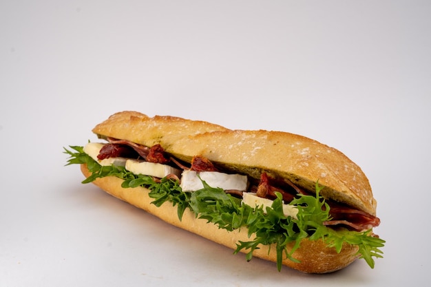 Captura de um sanduíche isolado em um fundo branco