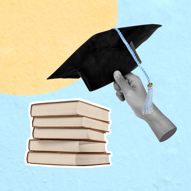 Capucha de graduación en la mano sobre una pila de libros para el concepto educativo
