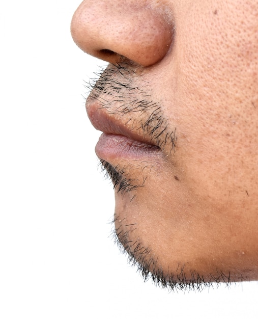 Cara de bigode do homem asiático em fundo branco