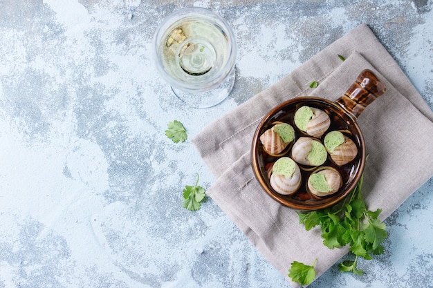 Caracóis não cozidos de escargots de bourgogne