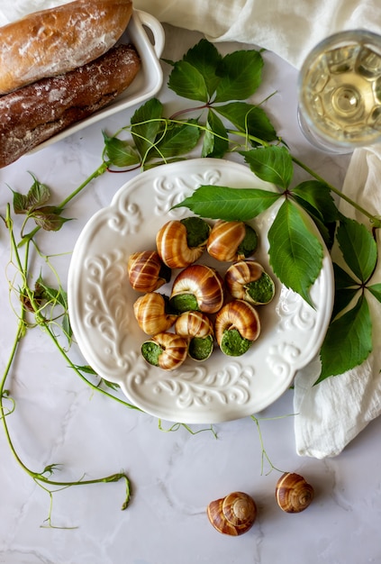 Caracol Bourguignonne con limón Mármol superficie cocina francesa