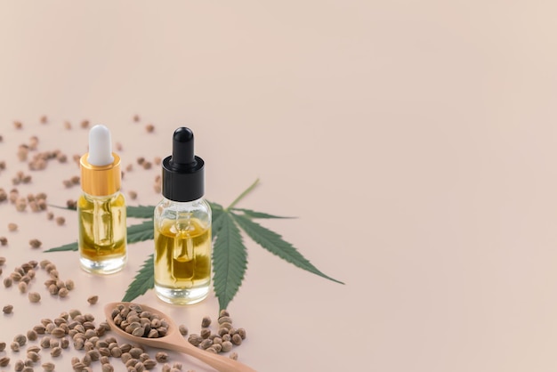 Características del concepto de marihuana legalizada con aceite de CBD para copyspace y publicidad