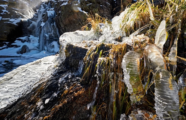 Carámbanos en la cascada de Timberline Falls