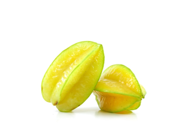 carambola de estrella o manzana estrella sobre fondo blanco comida de fruta estrella saludable