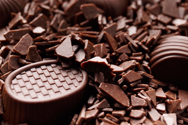 Caramelos en chispas de chocolate closeup fotografía macro