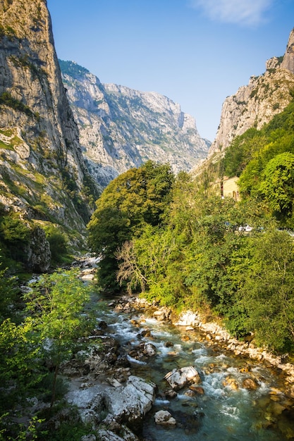 Cares trail ruta del Cares en Picos de Europa Asturias España