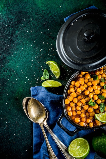 Caril de batata doce e grão de bico