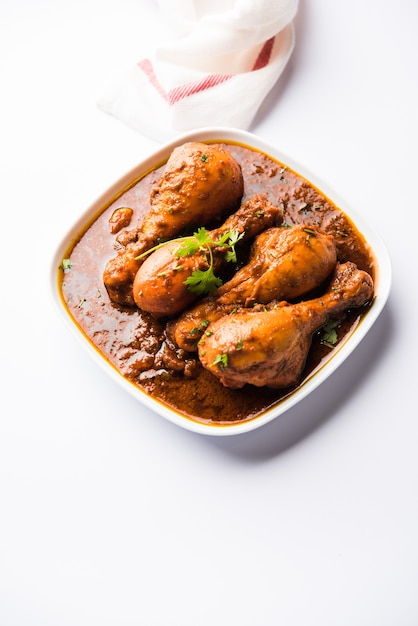 Caril de frango com pernas ou coxinha ou Murg Tangri ou tangdi masala