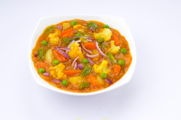Caril veg misto ou prato indiano saboroso kurma feito com vegetais diferentes