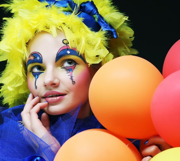 Carnaval mulher com balões