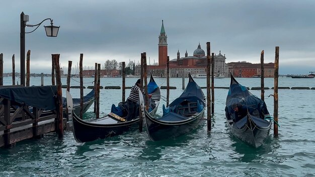 Carnaval de Venecia La gente en el carnaval veneciano máscaras y trajes en las calles de Venecia Italia Europa 10 de febrero de 2024