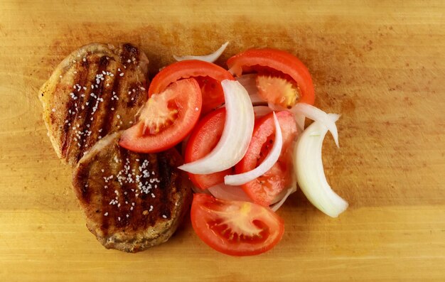 Carne de bistec a la barbacoa con verduras comida saludable cena de bistec a la barbacoa