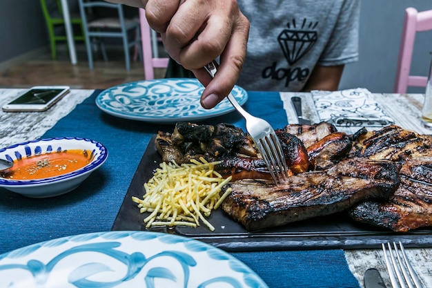 Foto carne a la brasa