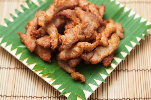 Carne de cerdo empanizada