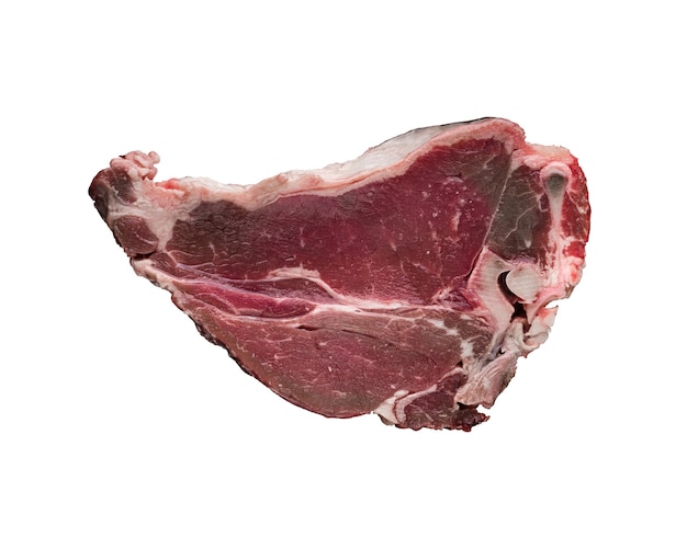 Carne crua em close-up de fundo branco. A vista do topo