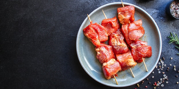 Carne cruda de cerdo o ternera