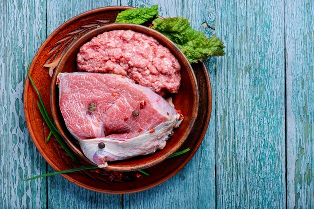 Carne cruda y picadillo