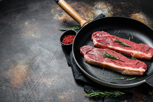 Carne fresca, carne marmorizada, bife de lombo cru.