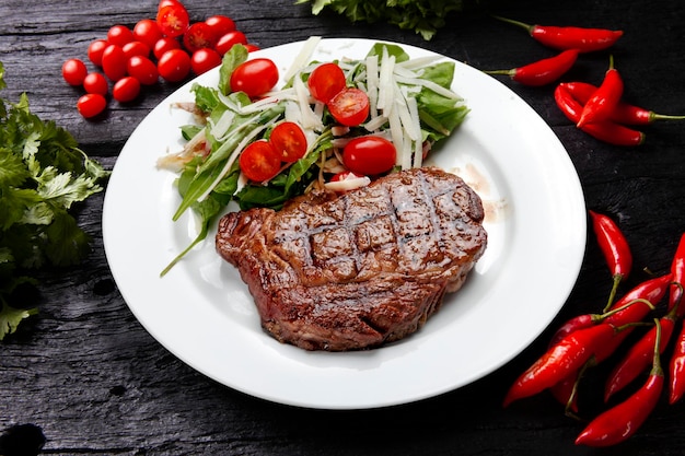 Carne fresca a la parrilla Filete de ternera a la parrilla