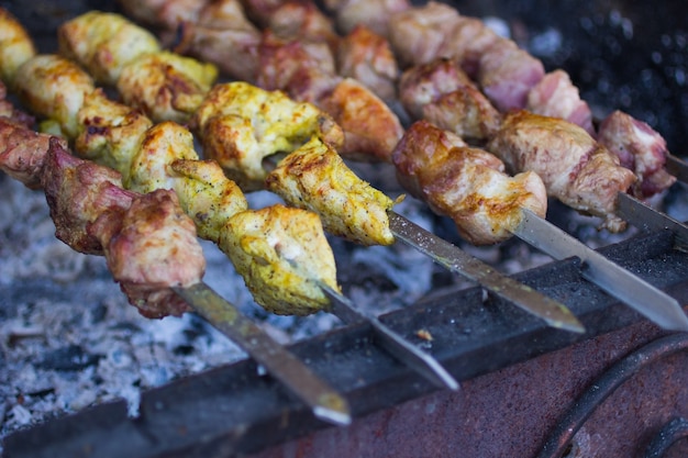 Carne frita a la parrilla.