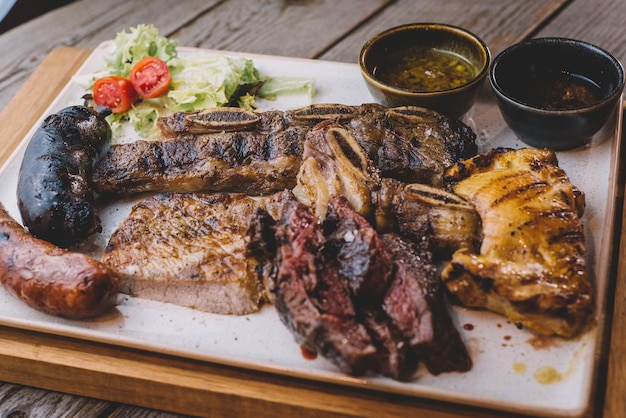 Foto carne grelhada de excelente qualidade.