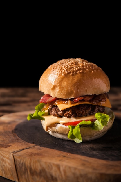 Carne Hambúrguer, Bacon e Queijo