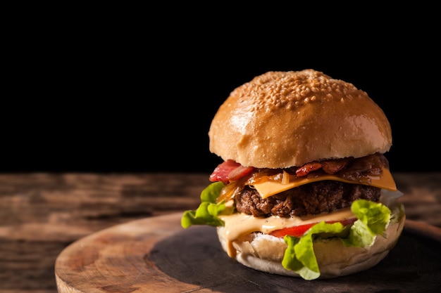 Carne Hambúrguer, Bacon e Queijo