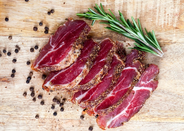 carne pronta para comer